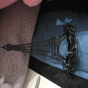 Eiffel tower tea light holder